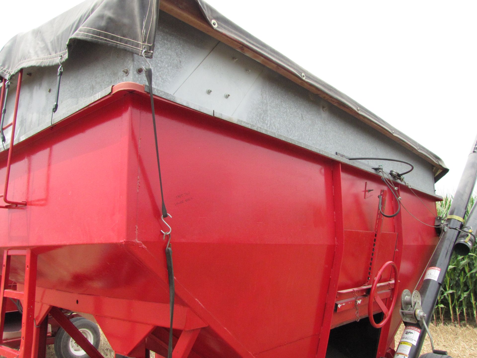 EZ Flow 300-bushel seed wagon - Image 14 of 18