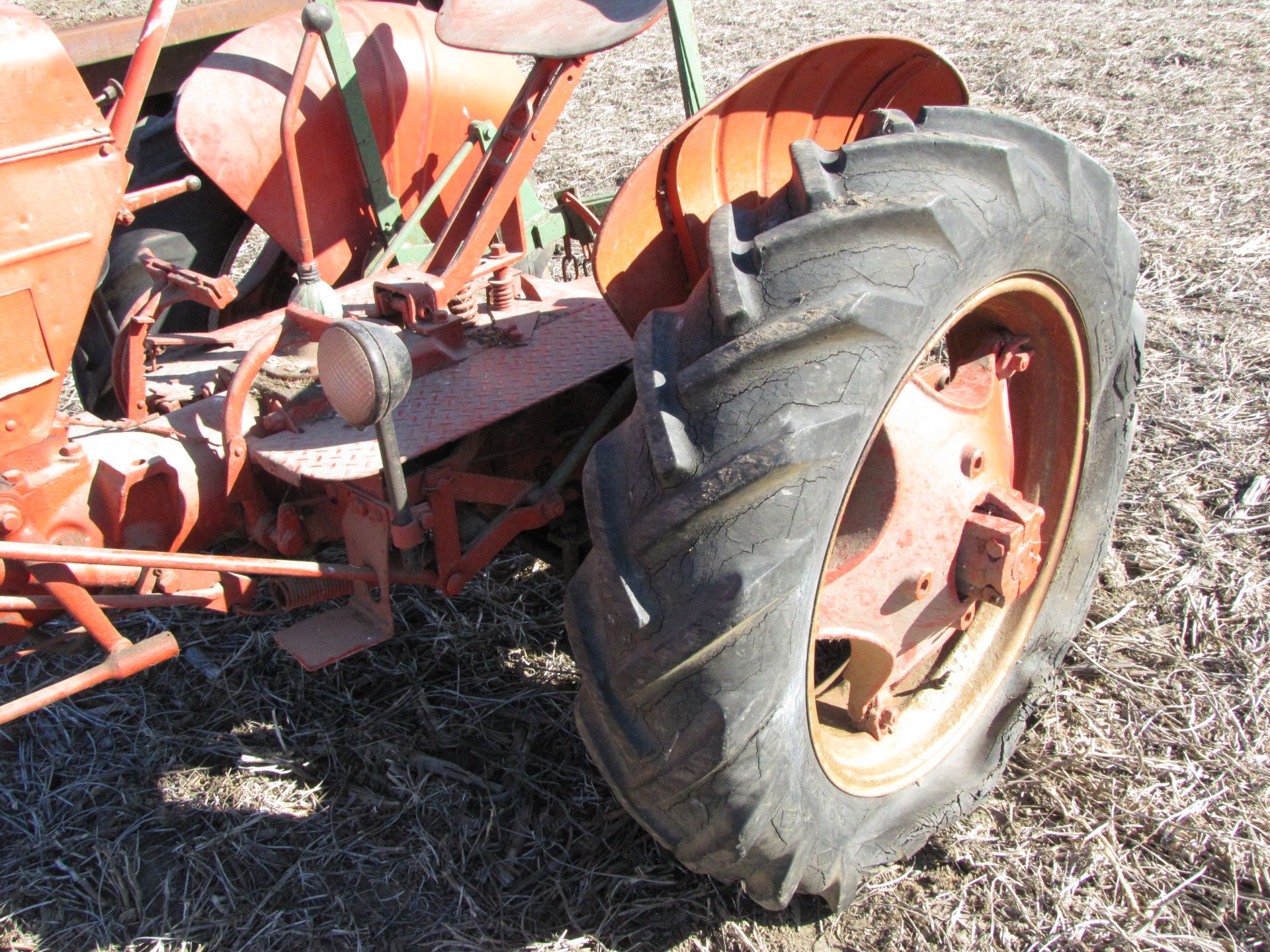 Case VAC Tractor - Image 12 of 25