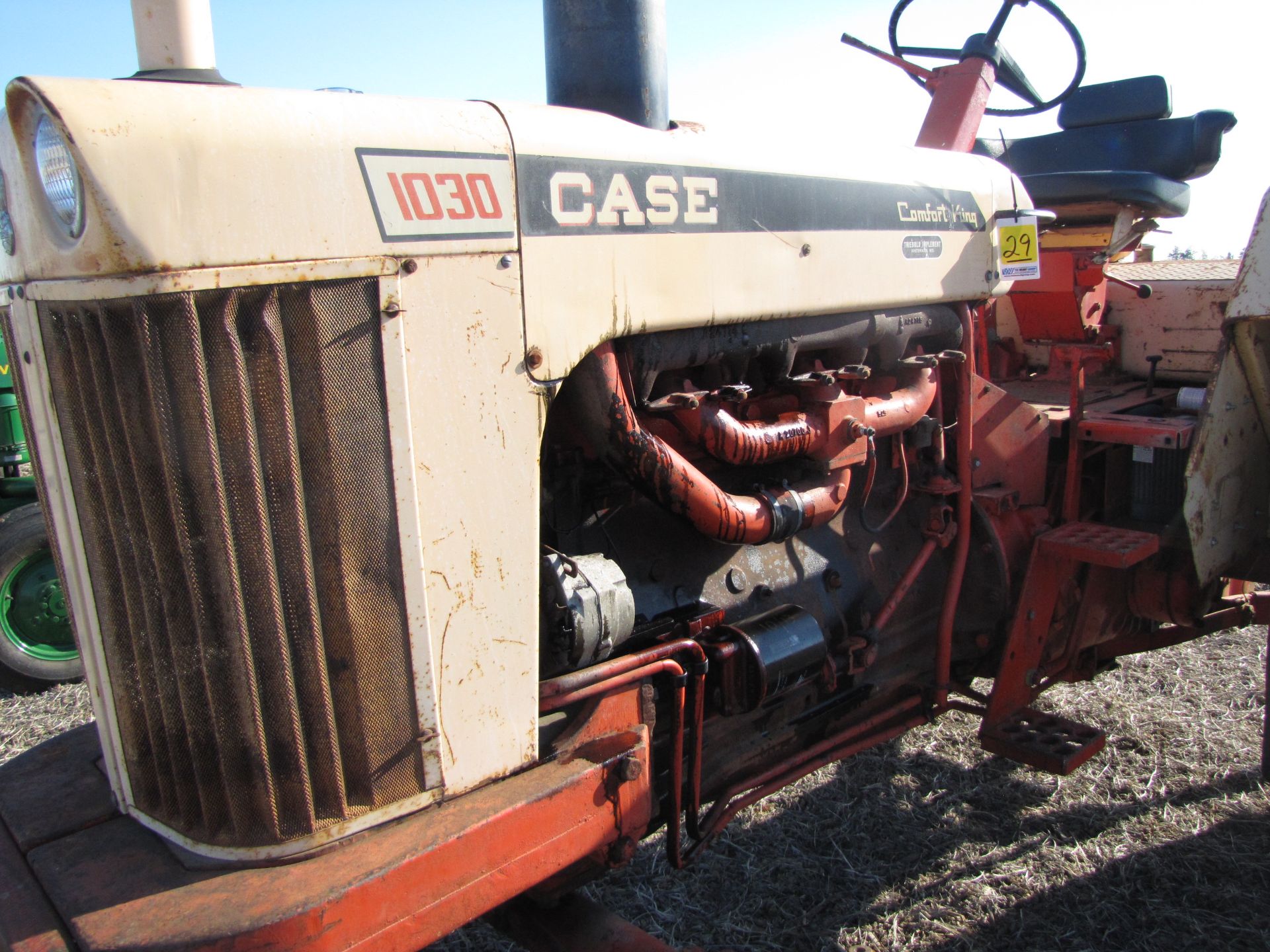 Case 1030 Tractor - Image 38 of 46