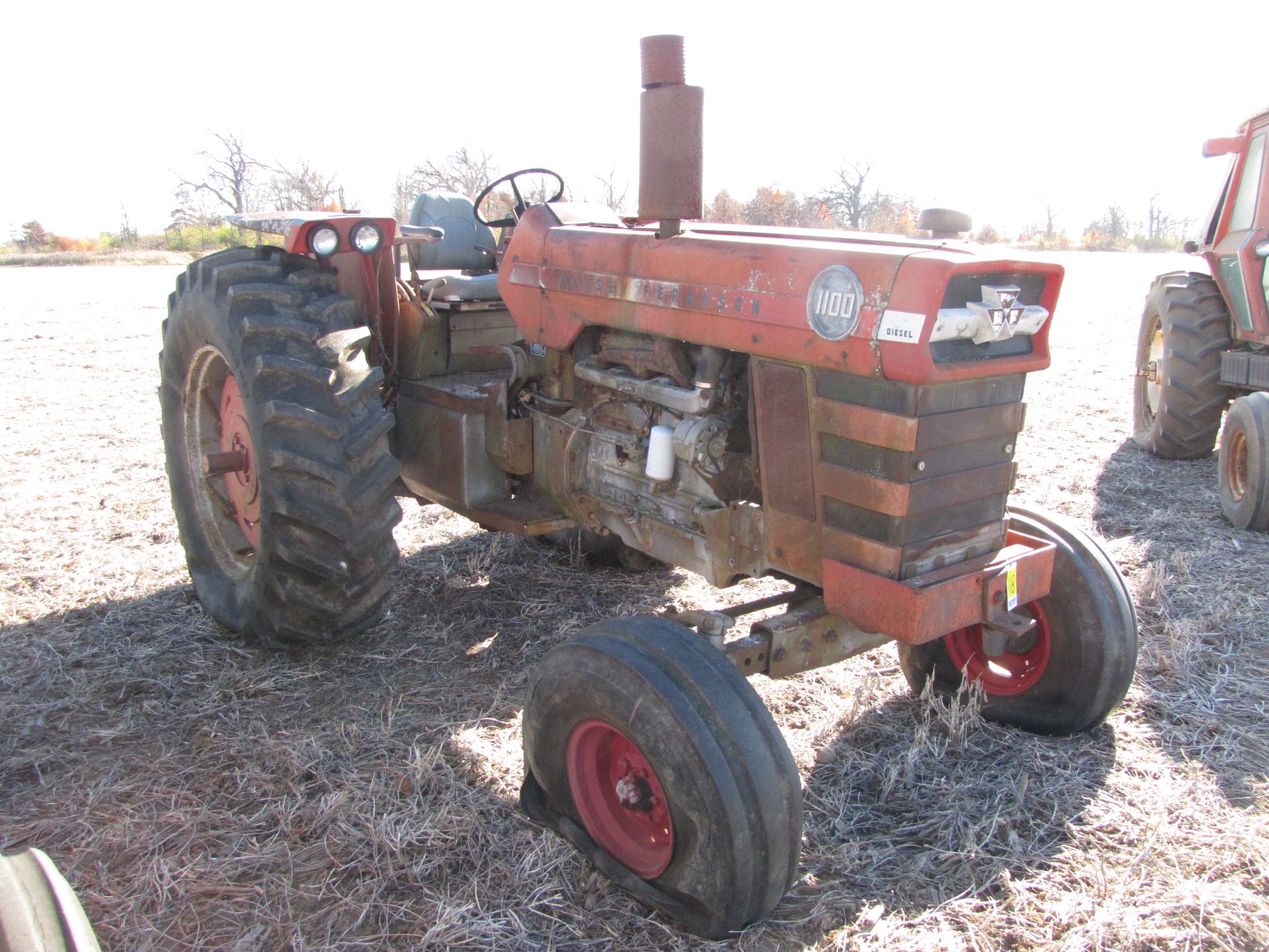 Massey-Ferguson 1100 Tractor - Image 9 of 46