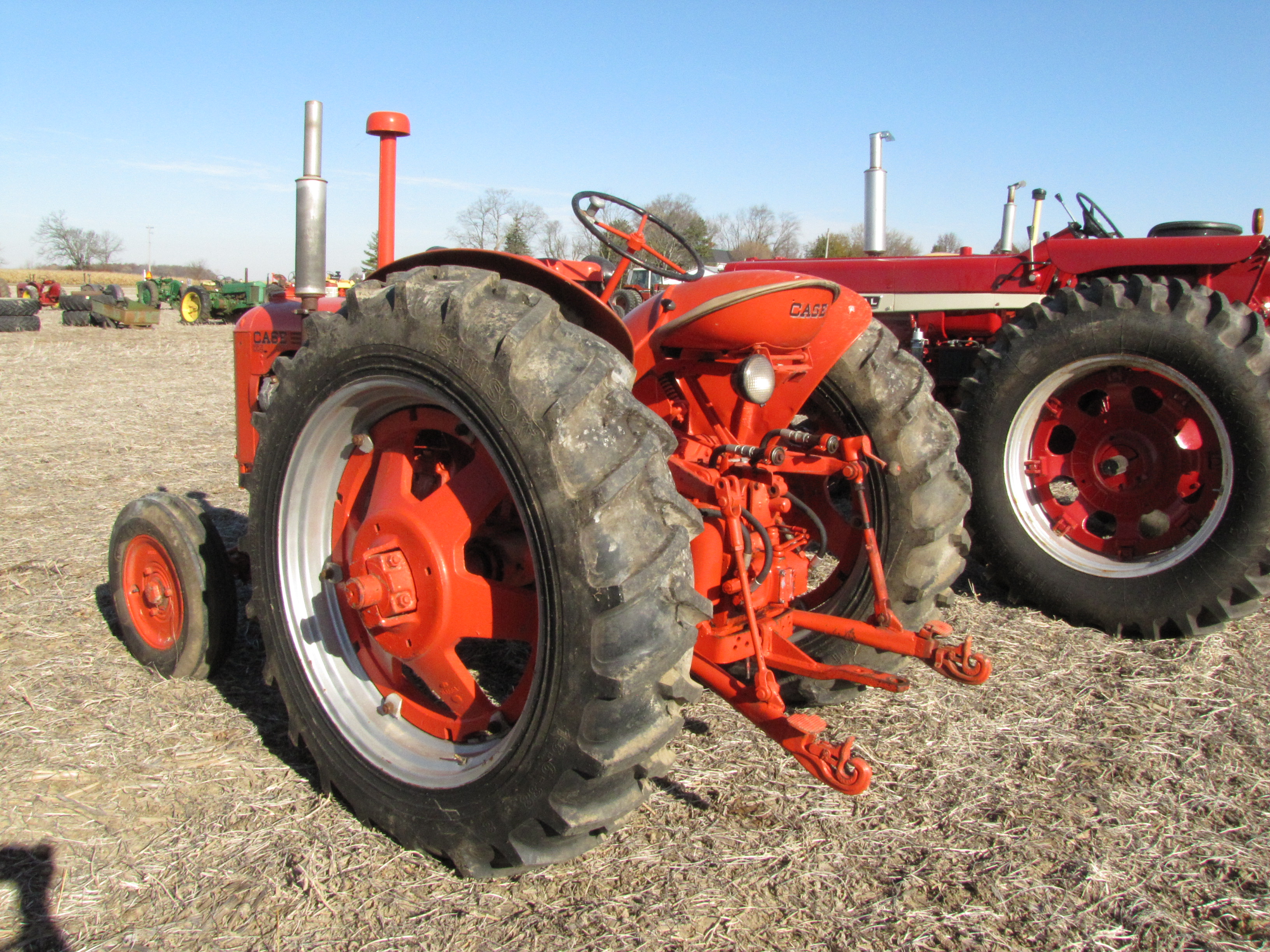 Case DC4 tractor, WF, gas, standard, 3-pt, (2) hyd remotes, hand clutch ...