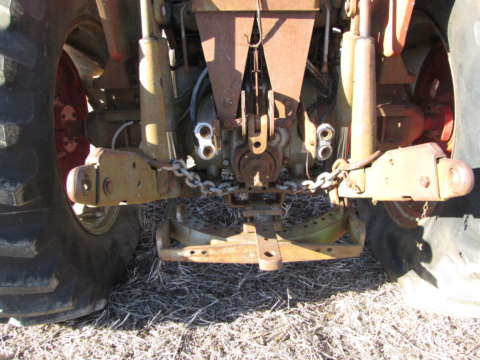 Massey-Ferguson 1100 Tractor - Image 25 of 46