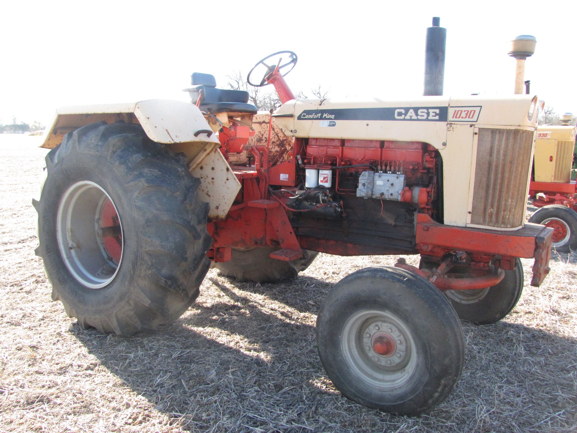 Case 1030 Tractor - Image 2 of 46