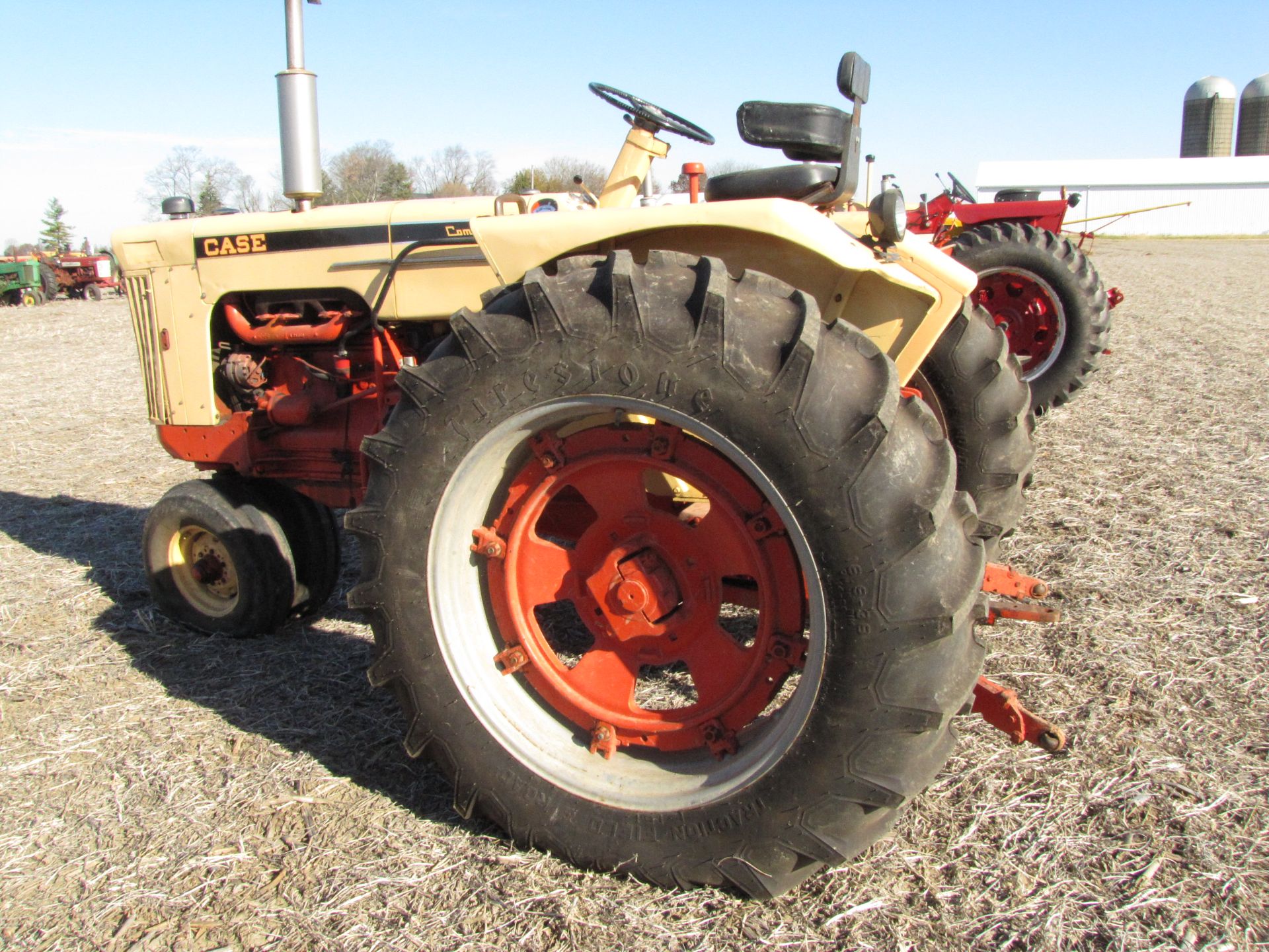 Case 730 Tractor - Image 9 of 51