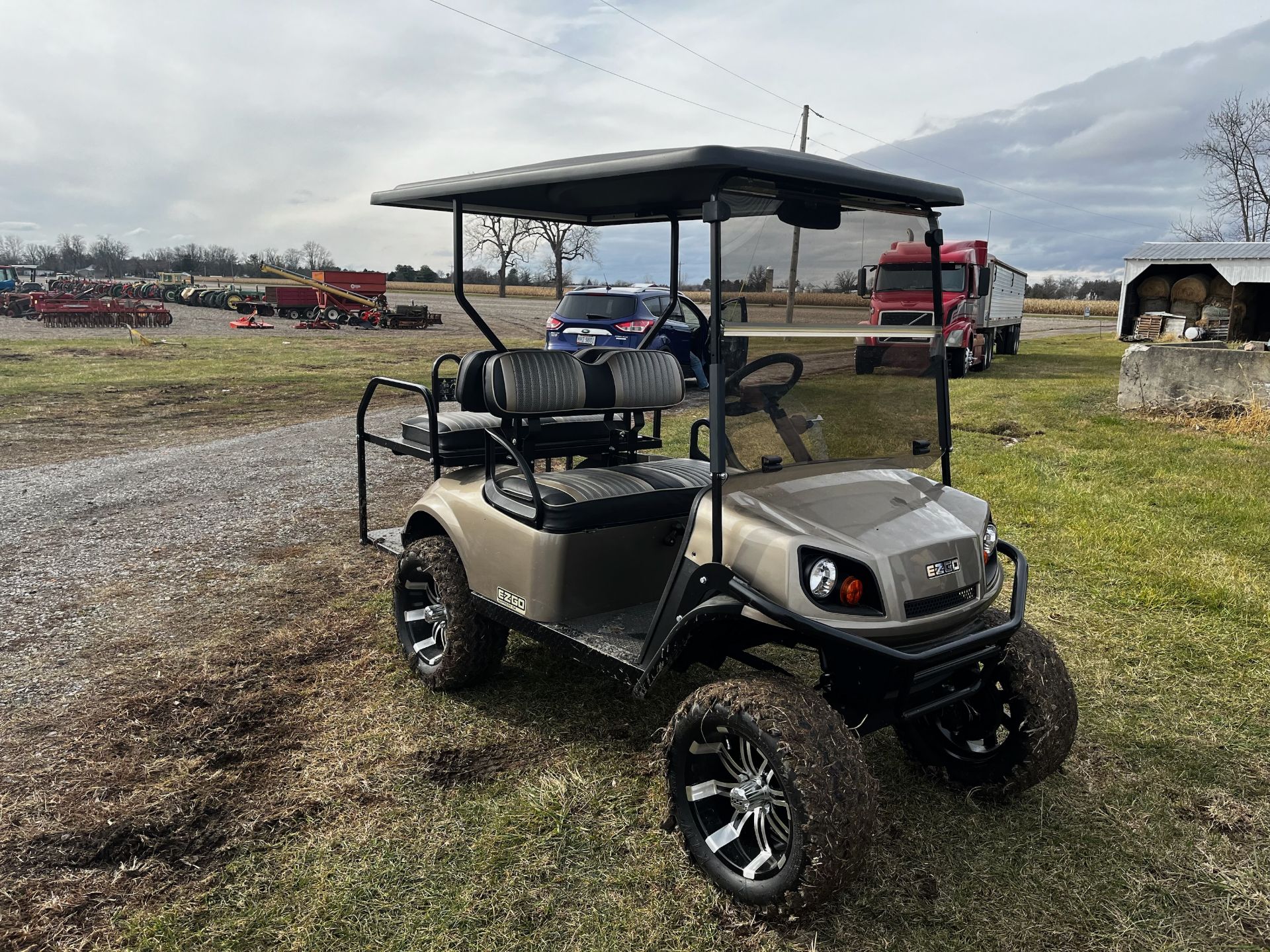 2018 E-Z-Go Express 4 golf cart (Title) - Image 3 of 3