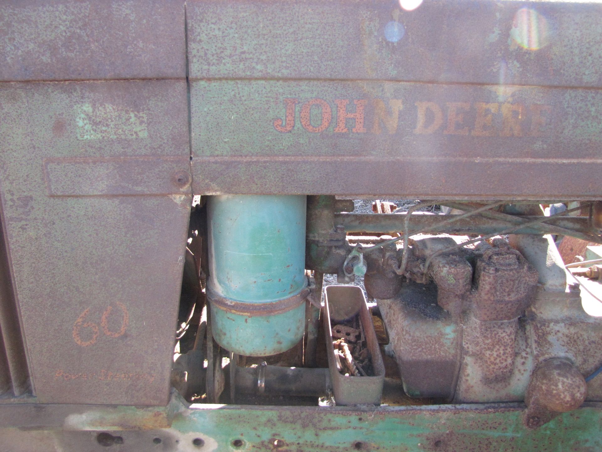 John Deere 60 Tractor - Image 26 of 28