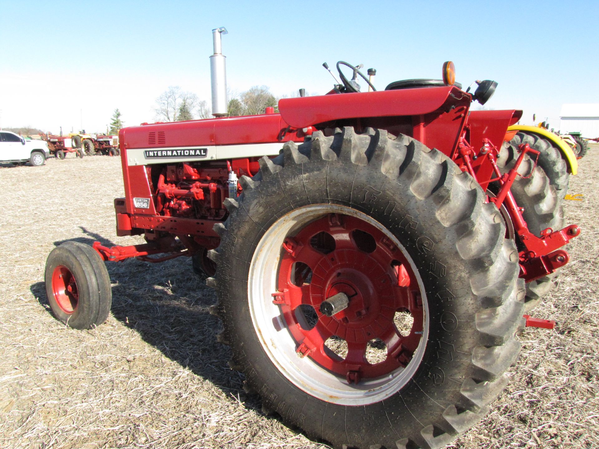 International 856 Custom Tractor - Image 10 of 50