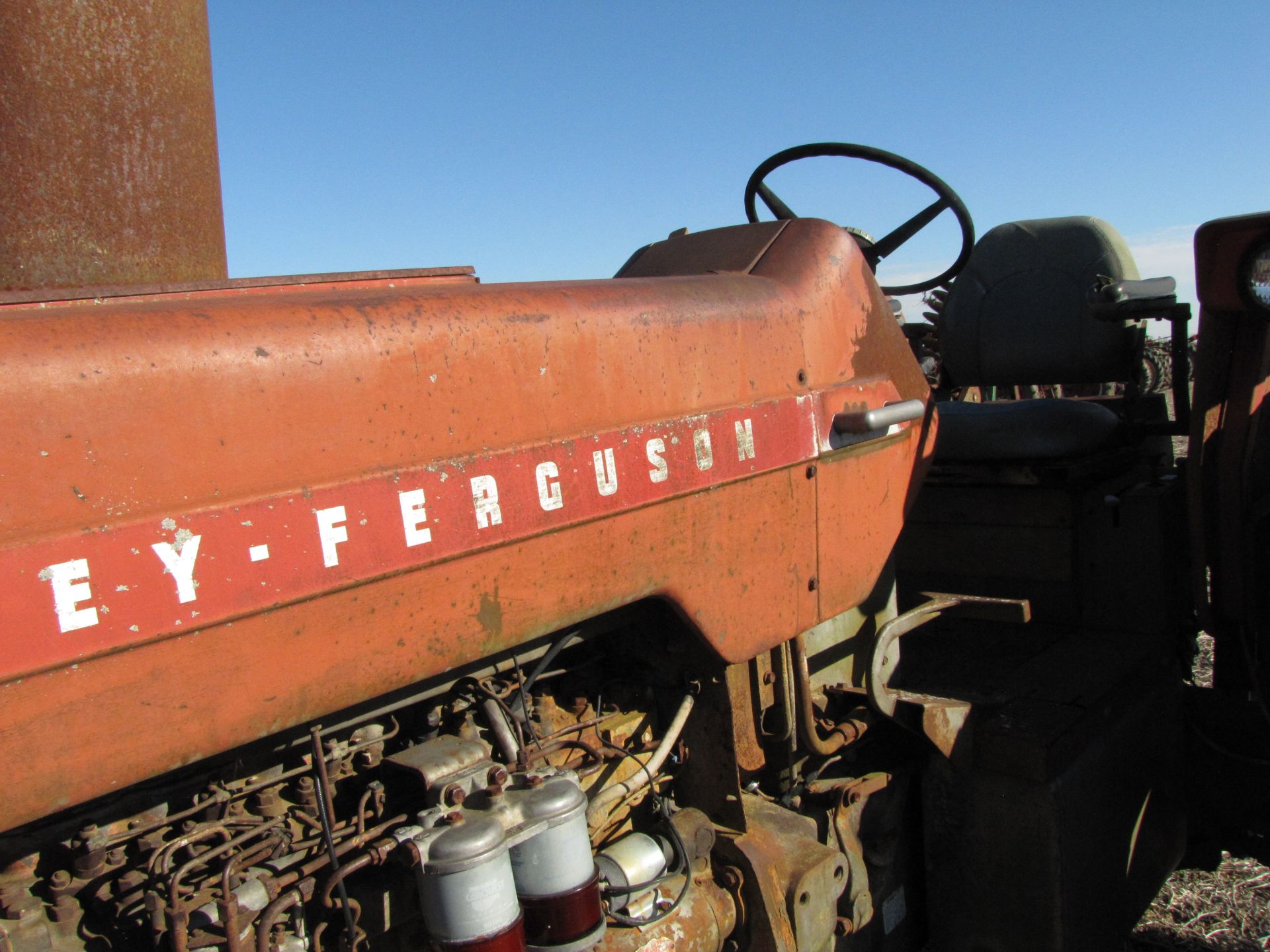 Massey-Ferguson 1100 Tractor - Image 17 of 46