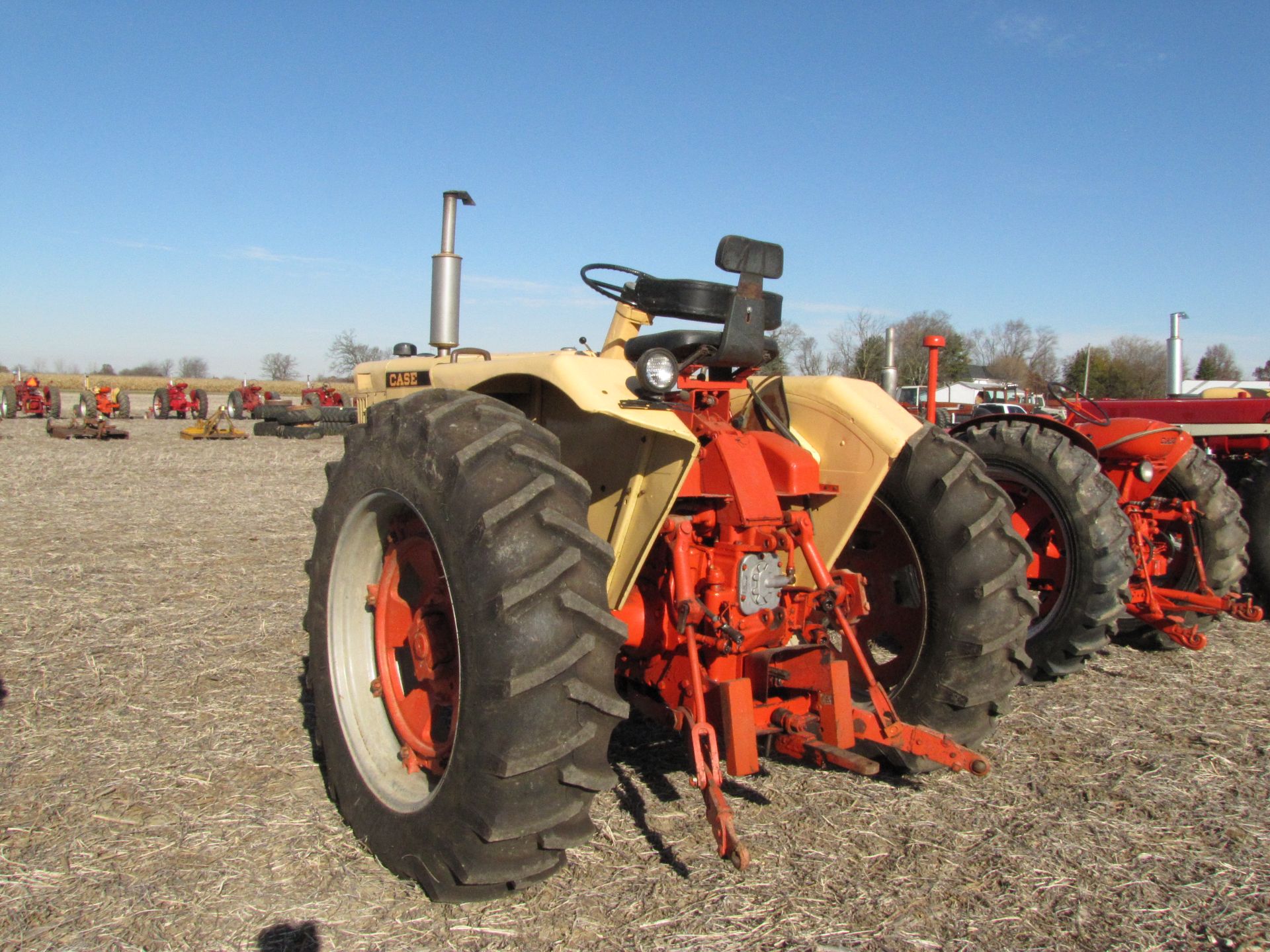 Case 730 Tractor - Image 7 of 51