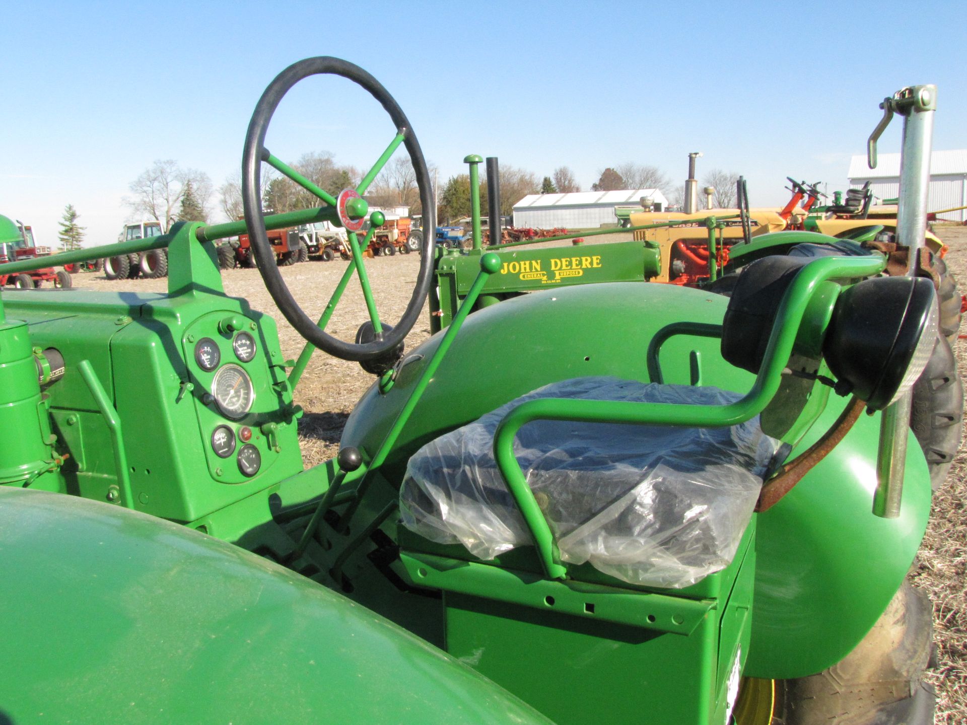 John Deere 70 Tractor - Image 25 of 47