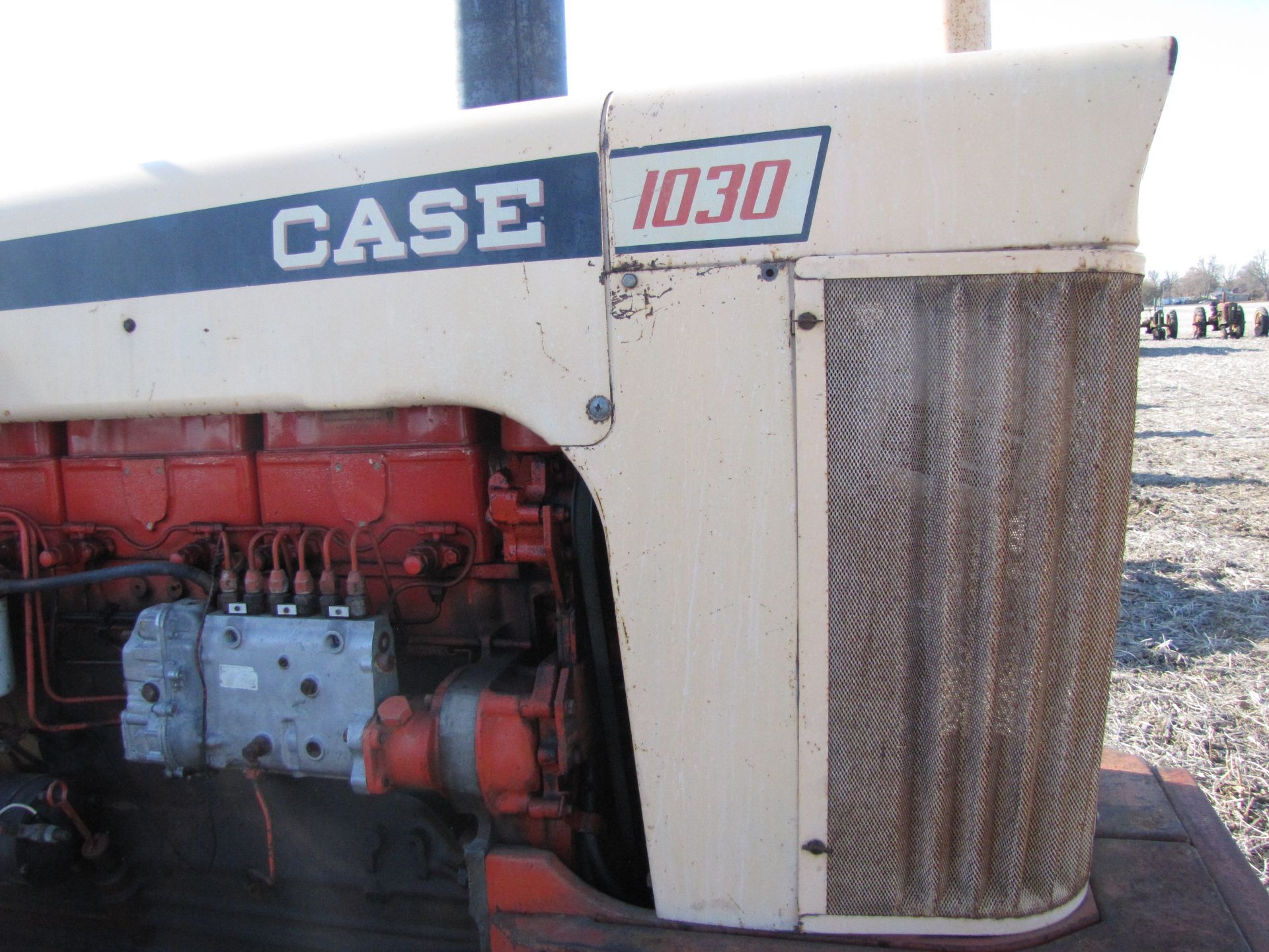 Case 1030 Tractor - Image 35 of 46