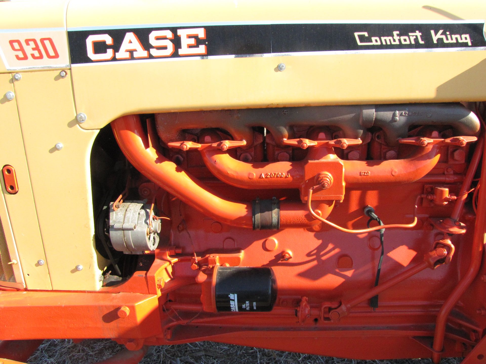 Case 930 Comfort King Tractor - Image 12 of 43