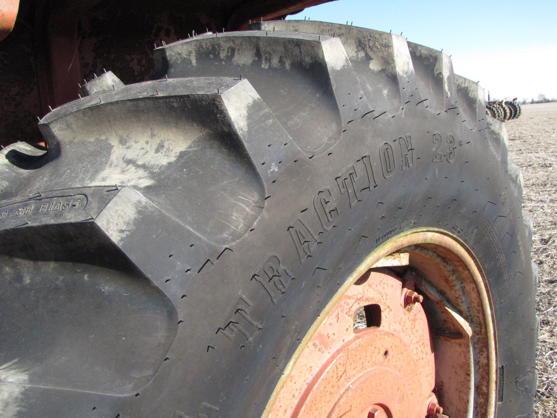 Massey-Ferguson 1100 Tractor - Image 21 of 46