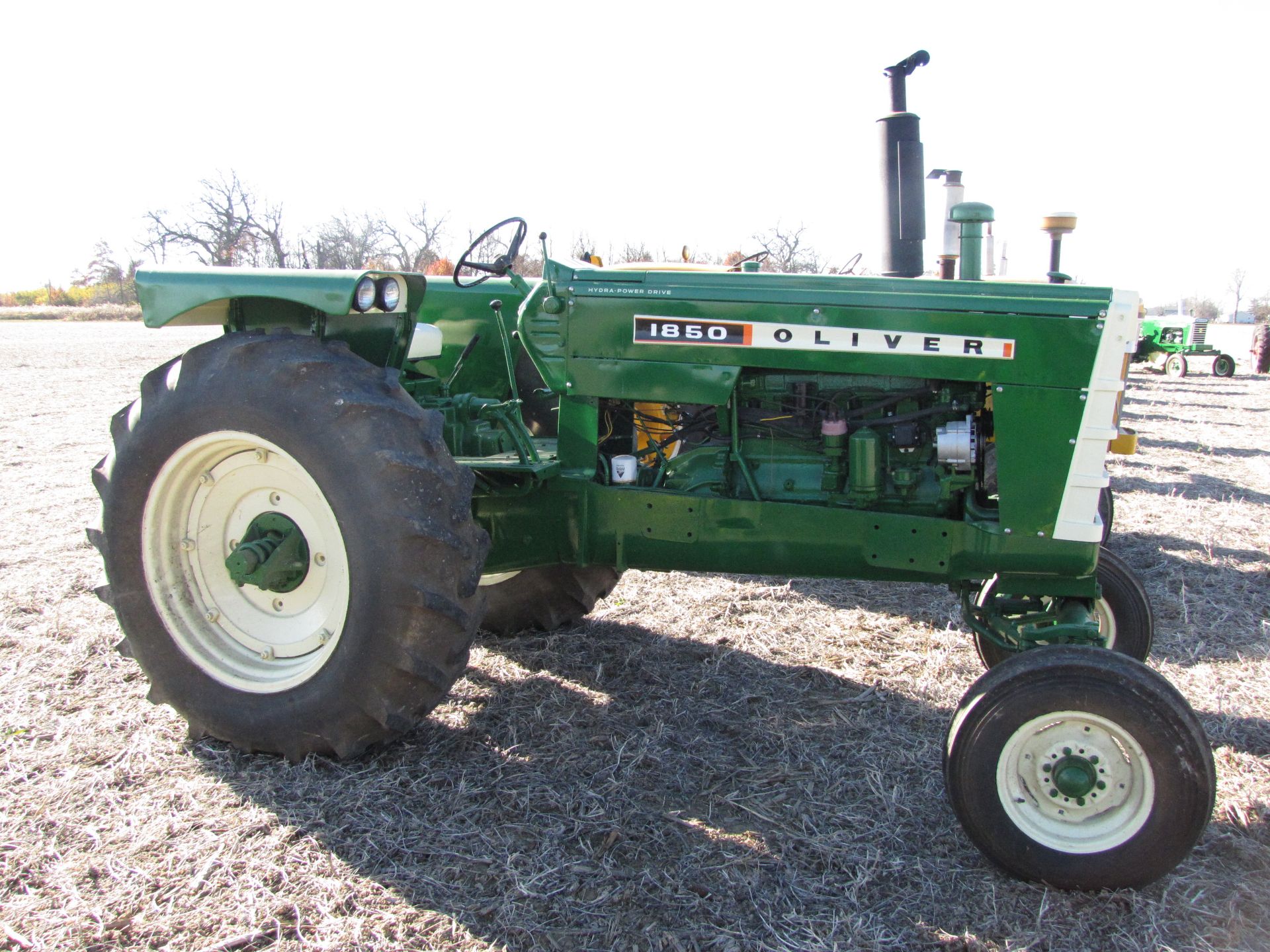 Oliver 1850 Tractor - Image 2 of 47