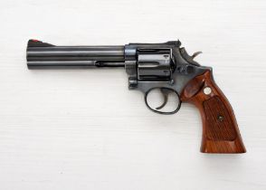Zivile Waffen nach 1945 : Revolver Smith und Wesson Modell 586 Kaliber 357 Magnum, Seriennummer ...
