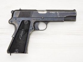 Guns / Rifles/ Kurzwaffen (militärisch) : Radom - Pistole P 35 (p) im Kaliber 9mm Luger mit der