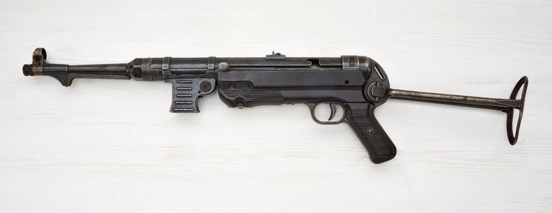 Guns / Rifles/Militärische Ordonanzwaffen: Maschinen - Pistole Modell 40 im Kaliber 9mm Luger mit...