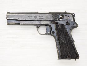 Guns / Rifles/ Kurzwaffen (militärisch) : Polnische Radom - Pistole P 35 (p) im Kaliber 9mm Luger