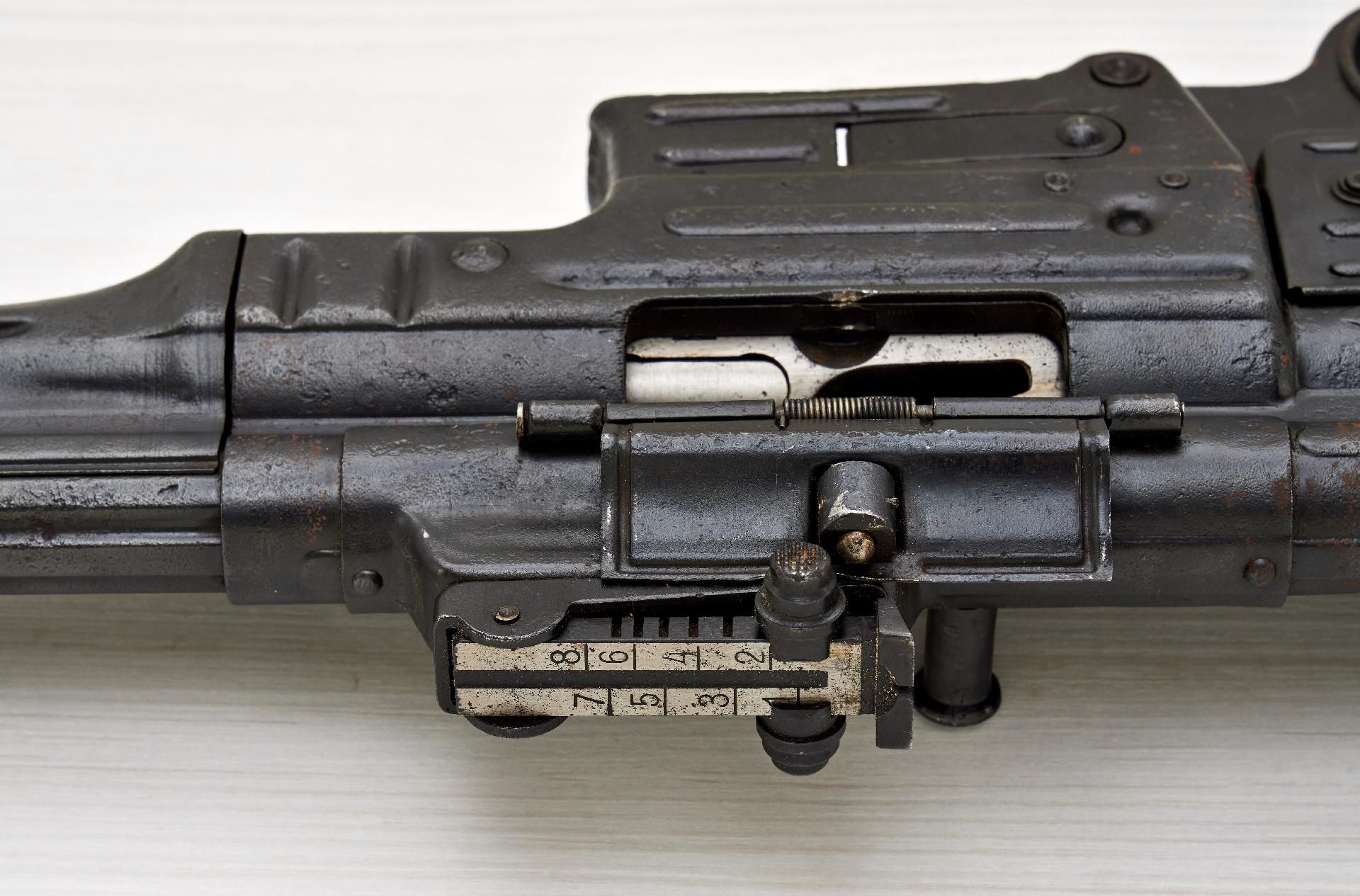 Guns / Rifles/ Militärische Ordonanzwaffen: Sturmgewehr 44 / Maschinenpistole 44 codiert cos und f. - Image 6 of 6