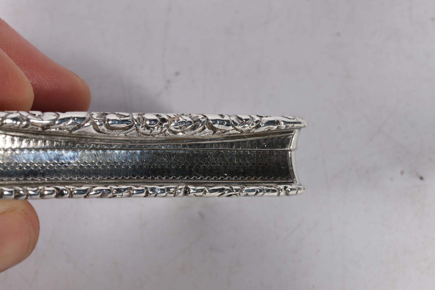 Early 19th century silver snuff box with engine turned decoration and floral rim by Nathaniel Mills, - Image 4 of 4