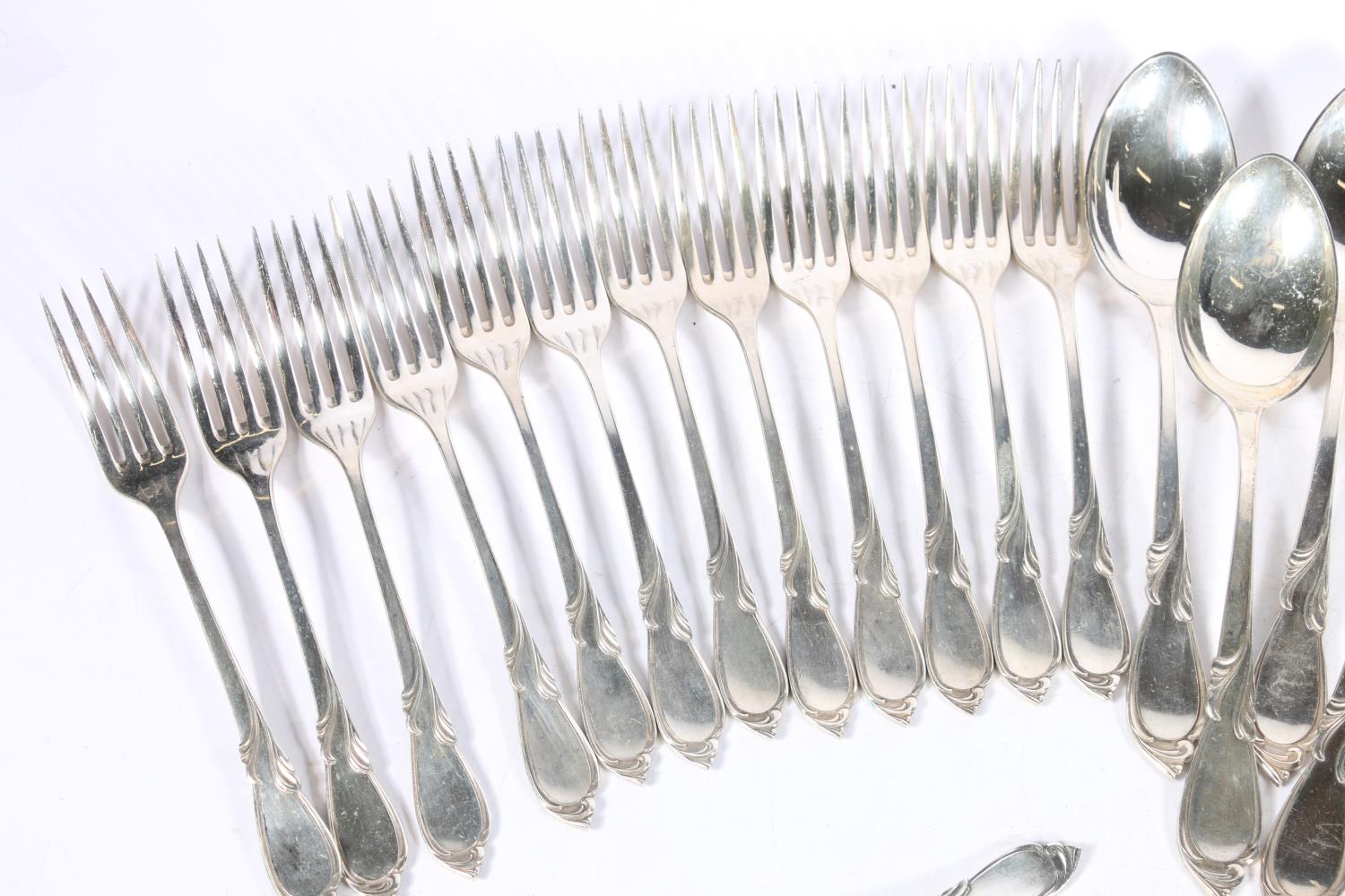 Polish 800 grade silver suite of flatware comprising twelve table spoons, twelve table forks and - Image 2 of 8