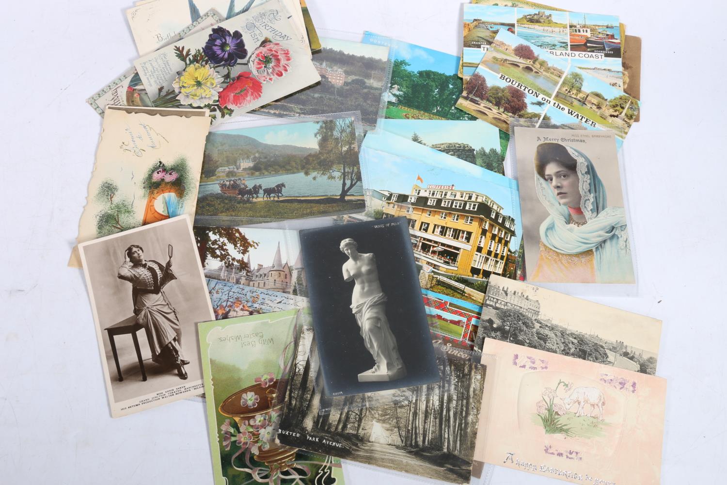 Collection of over 700 postcards of mixed interest to include Scottish topographical including