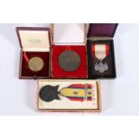 Japan, Order of the Rising Sun, 8th class, in fitted japanned case (ref SO12), China war memorial