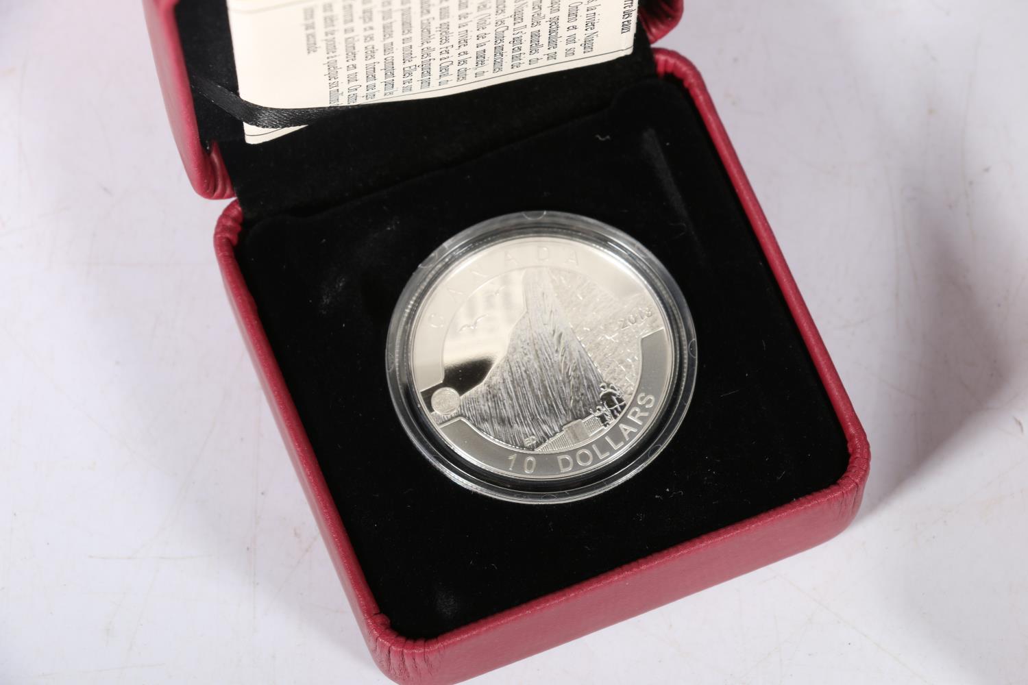 CANADA Elizabeth II silver proof twenty dollars $20 2019 Murano Poppy Coin [999 31.39g 38mm 6, - Image 2 of 4