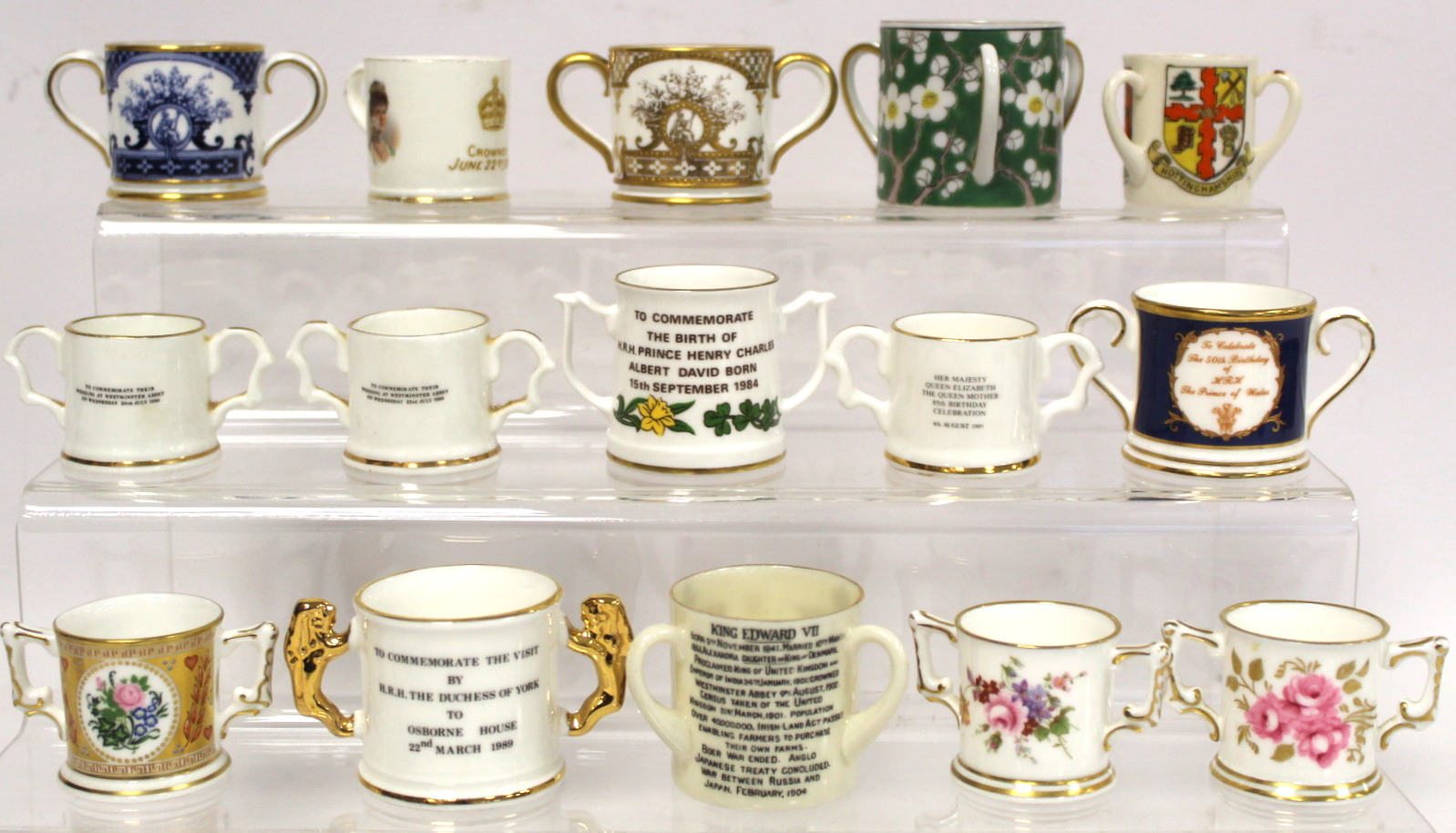 Collection of sixteen miniature royal commemorative tygs, loving cups and a mug including Royal - Bild 2 aus 5
