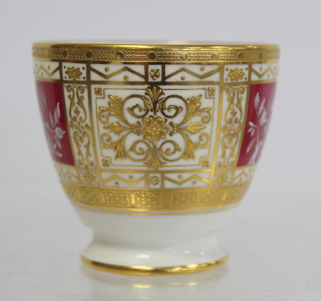 Minton bone china pate sur pate cabinet cup and saucer with cerise and white panels of exotic - Image 12 of 26