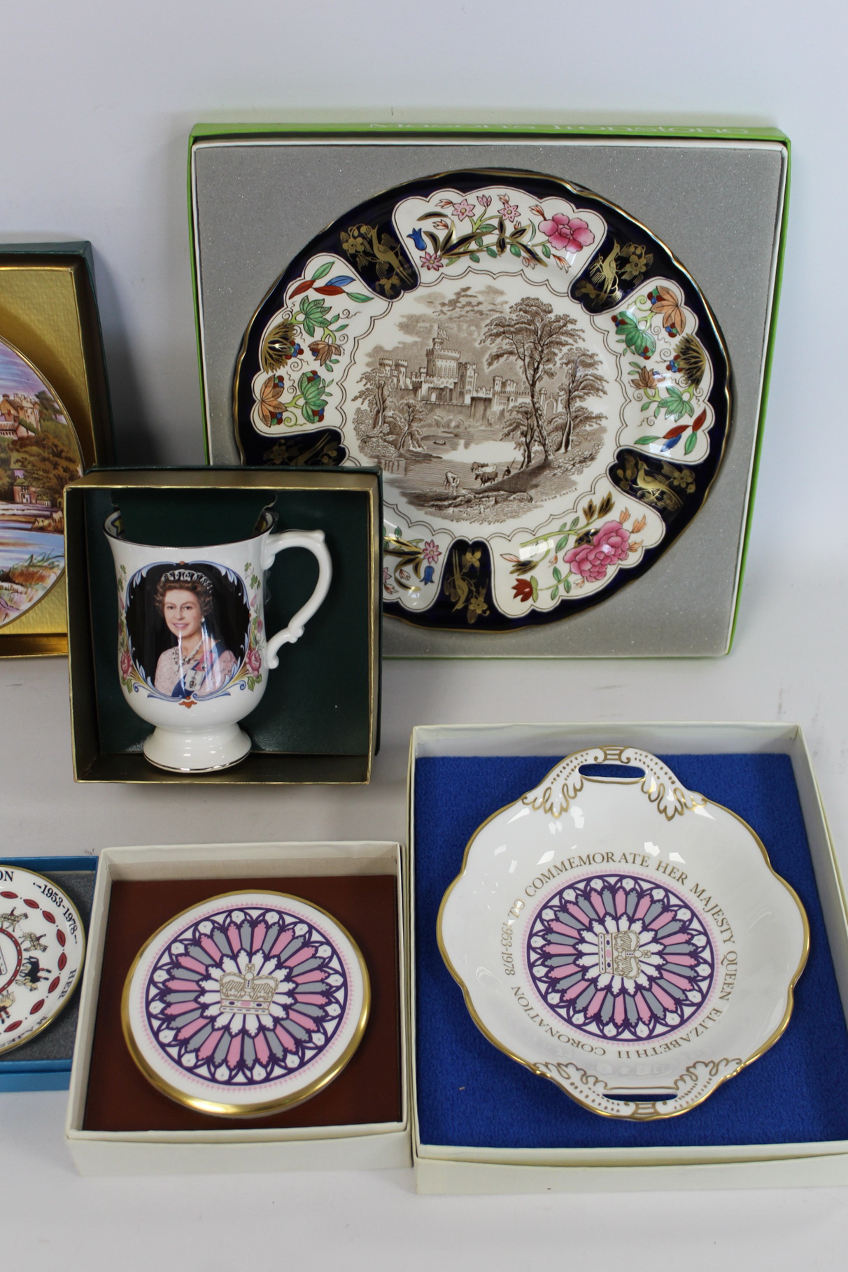 Collection of commemorative items for the Silver Jubilee of Queen Elizabeth II 1977, comprising: - Bild 4 aus 4