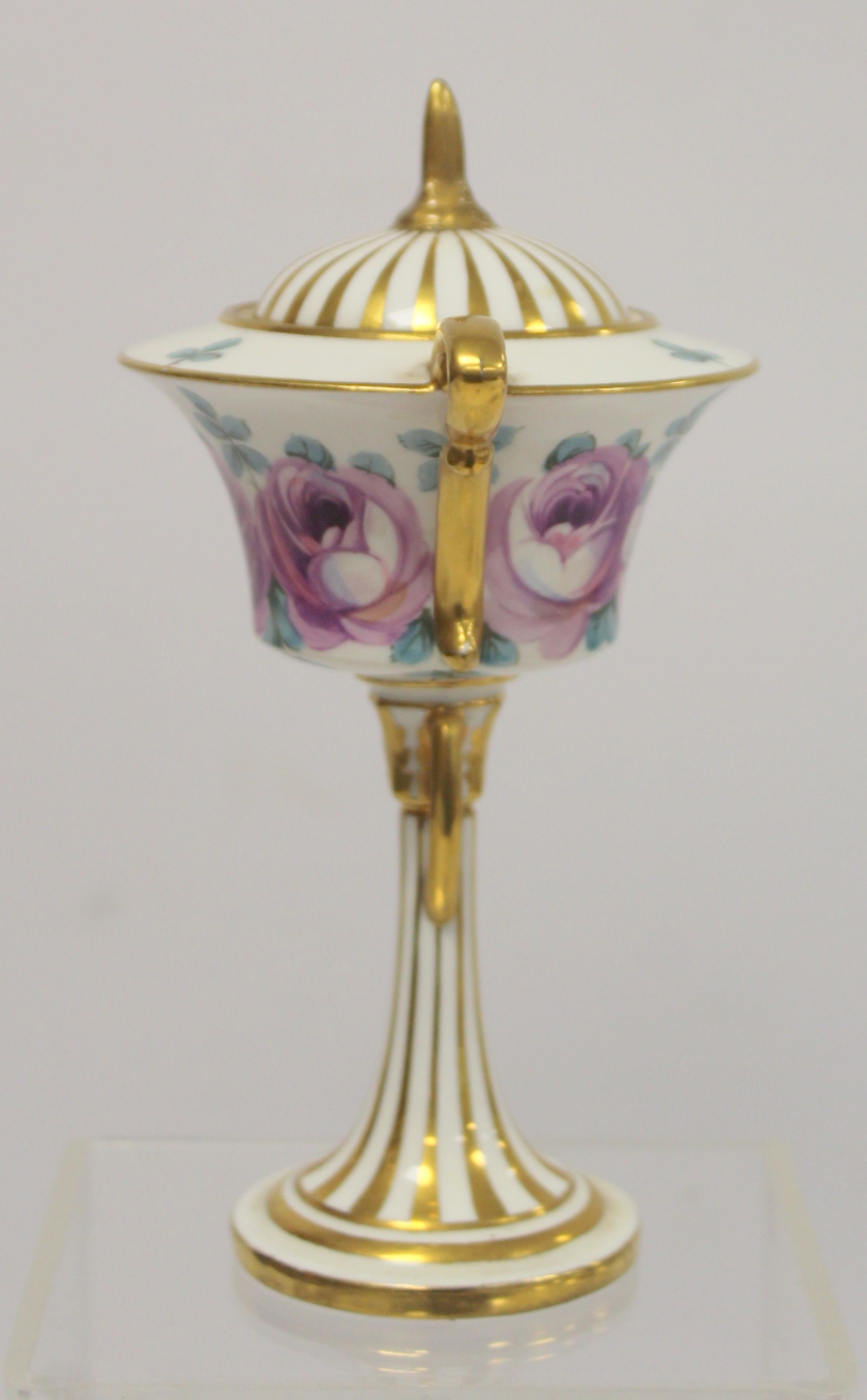 Late 19th century Minton Art Nouveau covered vase, the shallow flared bowl decorated with mauve - Bild 3 aus 14