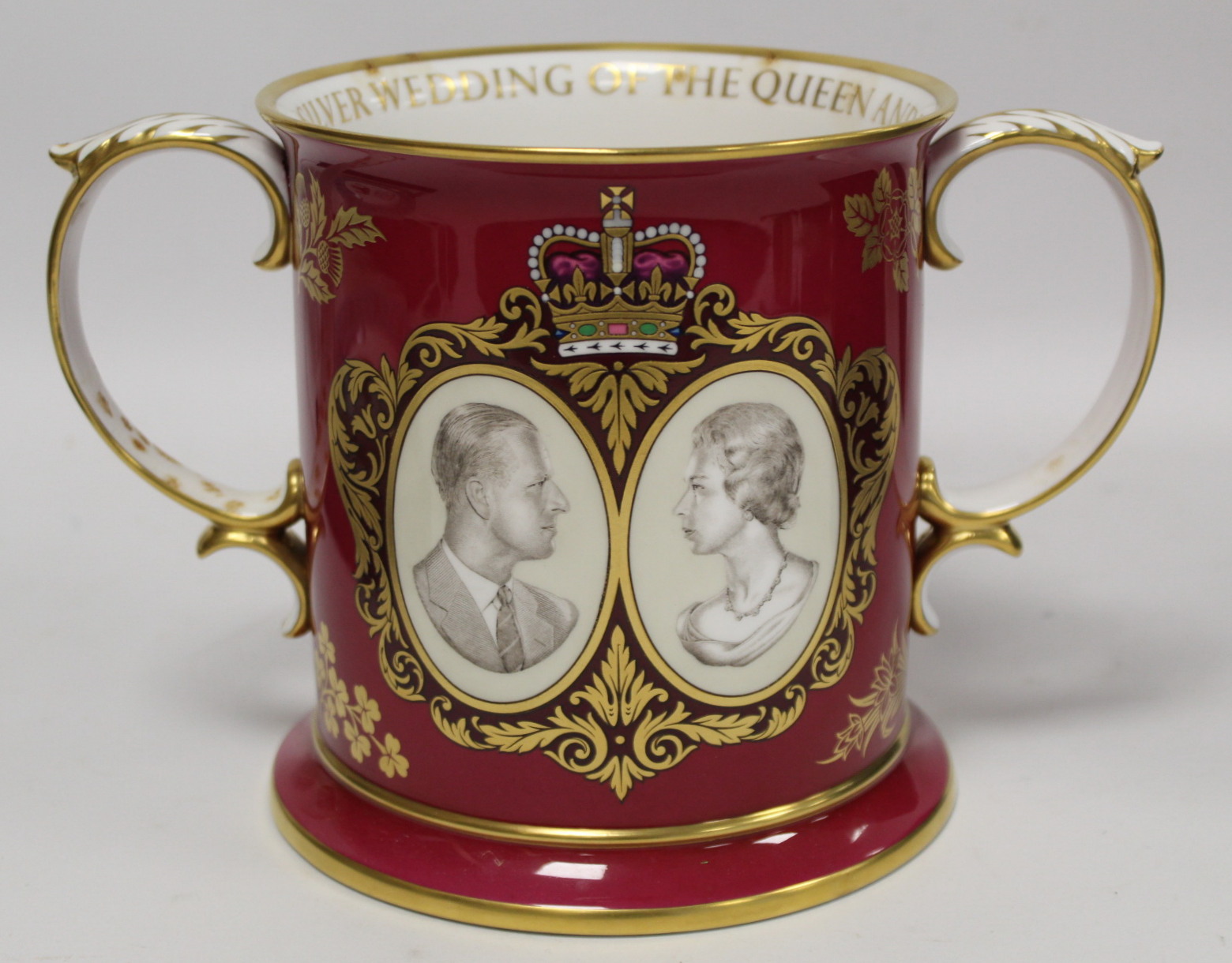 Large Spode commemorative bone china loving cup for the Silver Wedding of The Queen and Duke of - Bild 3 aus 7