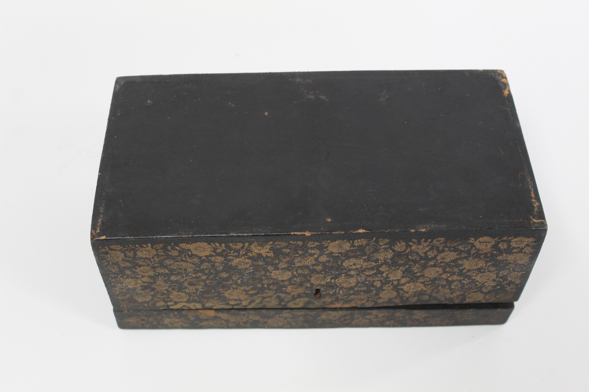 Early 19th century Chinese export black lacquer box on pierced stand with painted gilt floral and - Image 8 of 13