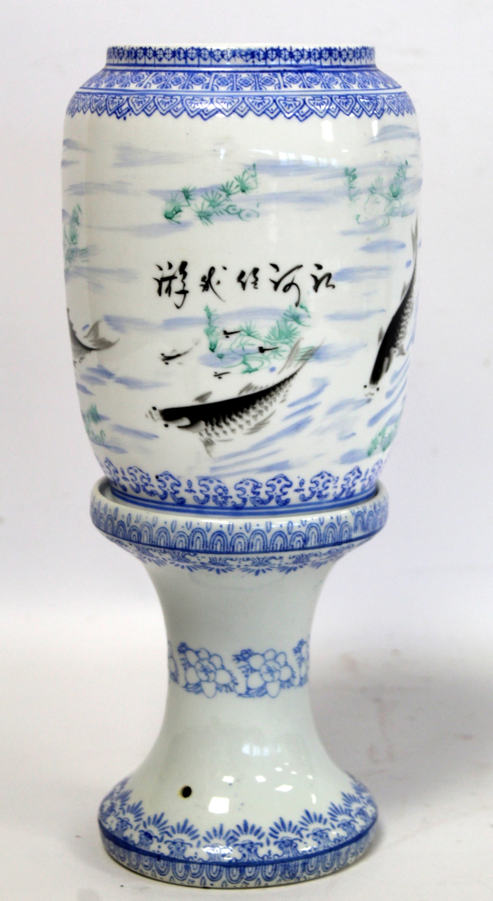 Chinese eggshell porcelain wedding lamp or lantern, the ovoid shade decorated with fish amongst - Bild 3 aus 14