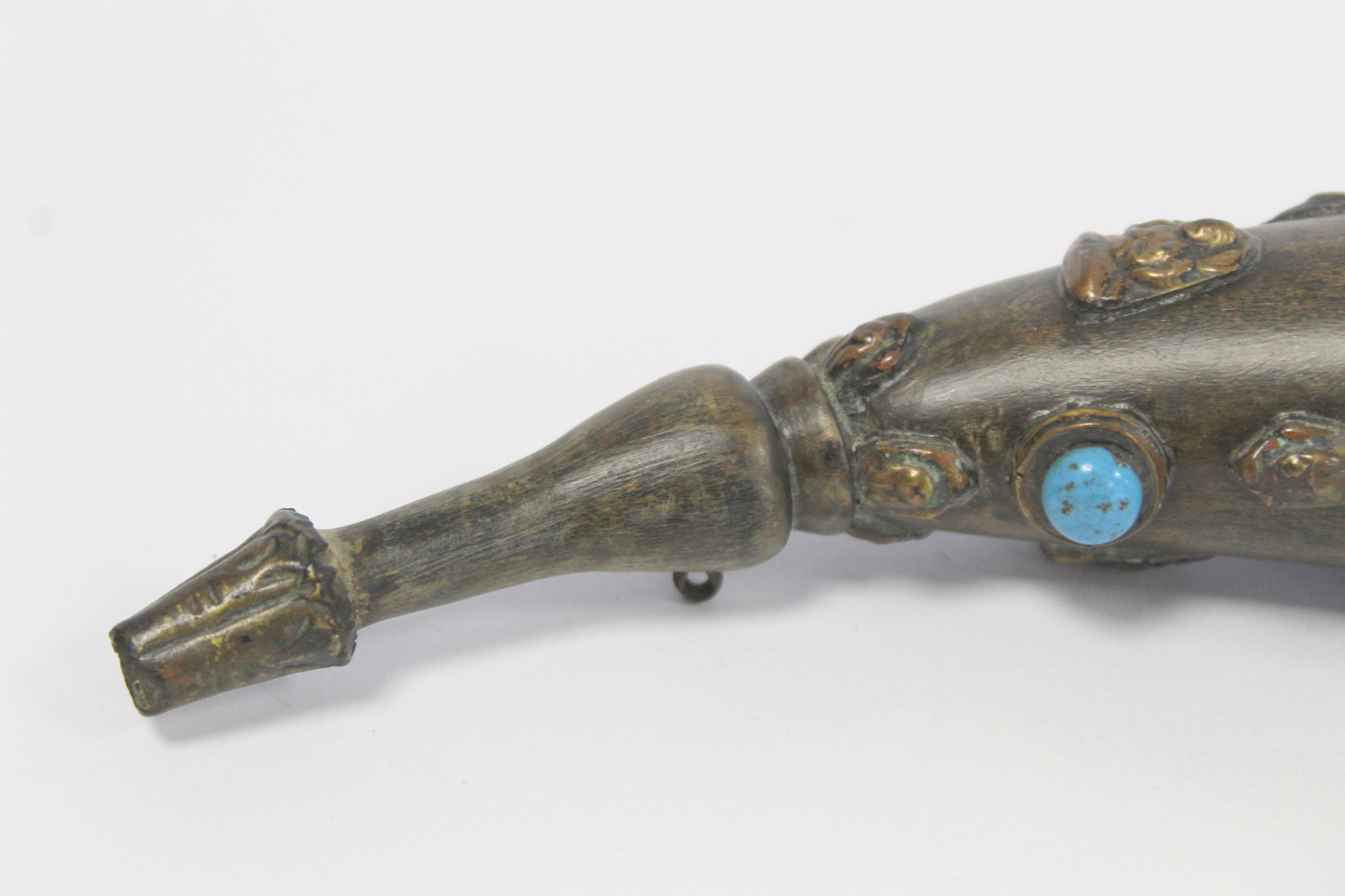 Tibetan horn with carved and shaped end and applied repousse metal masks with inset turquoise and - Image 8 of 12