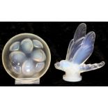 French Sabino opalescent figural Libellule / dragonfly glass car mascot or paperweight on circular