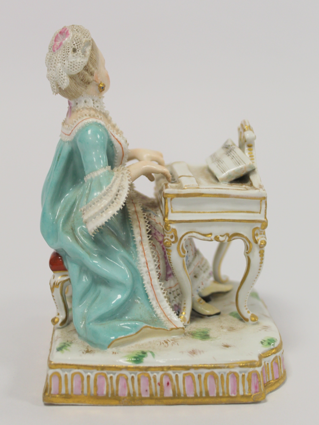 Meissen porcelain figure emblematic of the 'Sense of Sound' in the form of a lady in 18th century - Bild 4 aus 11