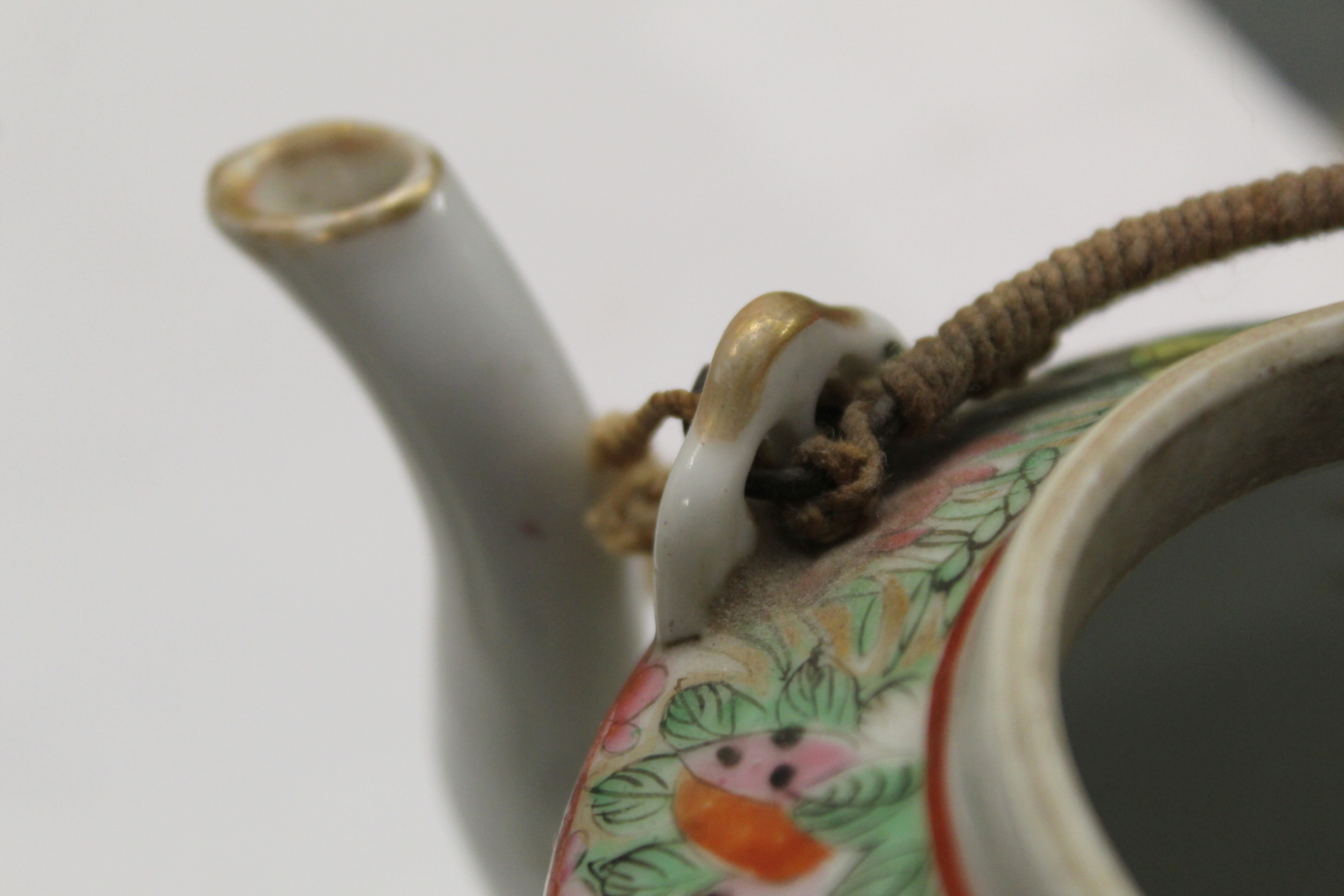 Late 19th/early 20th century Chinese Canton enamel teapot of cylindrical form with two bound wire - Image 18 of 27