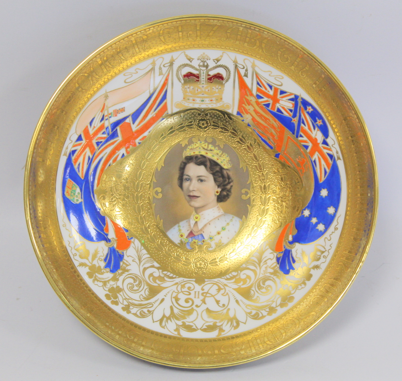 Aynsley Queen Elizabeth II 1953 Coronation pedestal bowl with central portrait panel flanked by