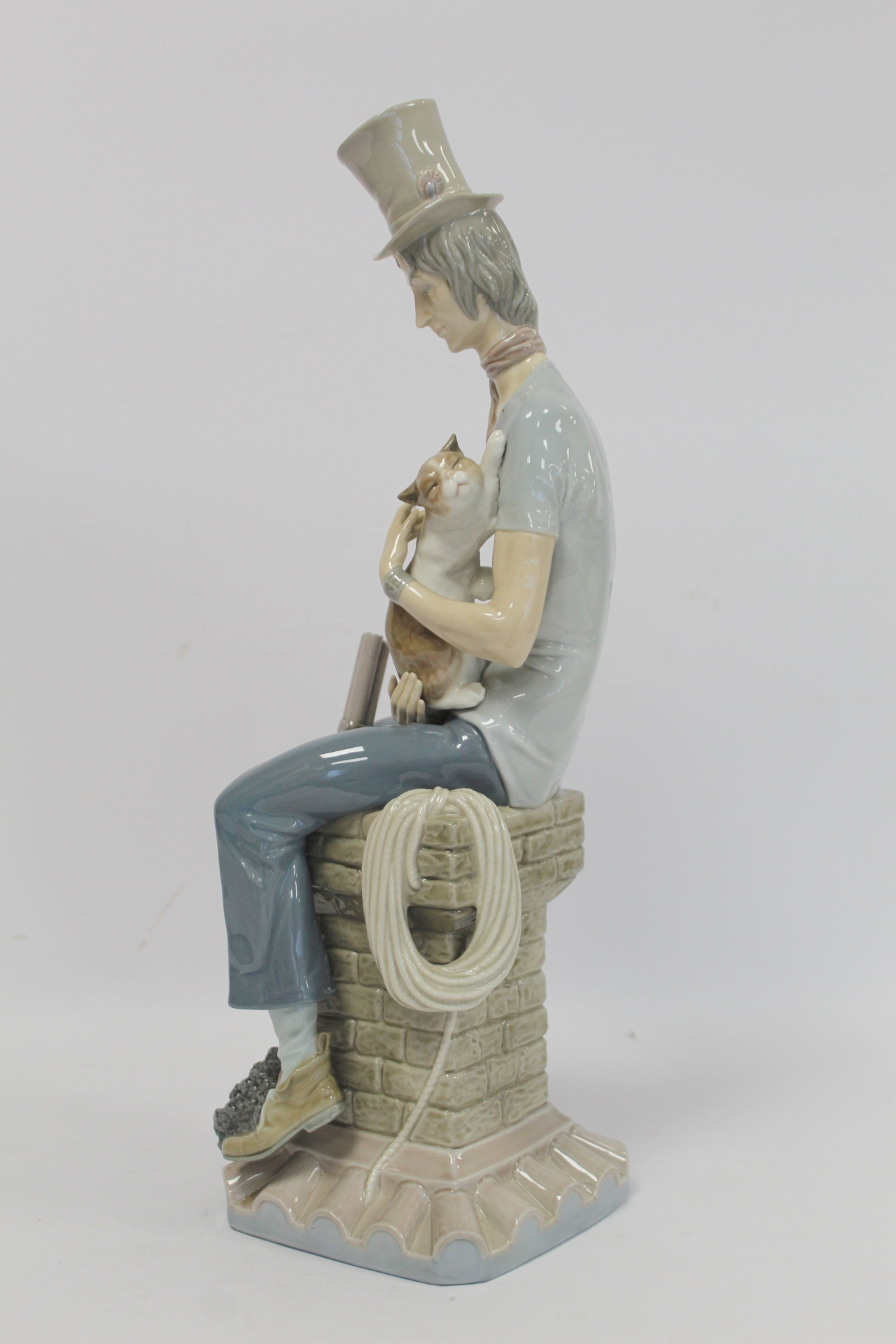 Large Lladro porcelain figure "Sad Chimney Sweep" (Deshollindor Triste), model no. 01001253, - Bild 5 aus 8