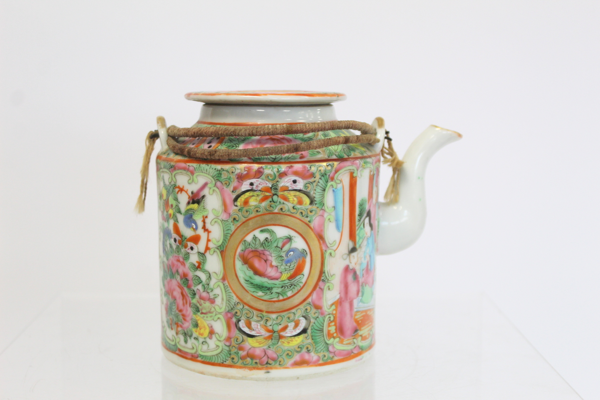 Late 19th/early 20th century Chinese Canton enamel teapot of cylindrical form with two bound wire - Image 4 of 27