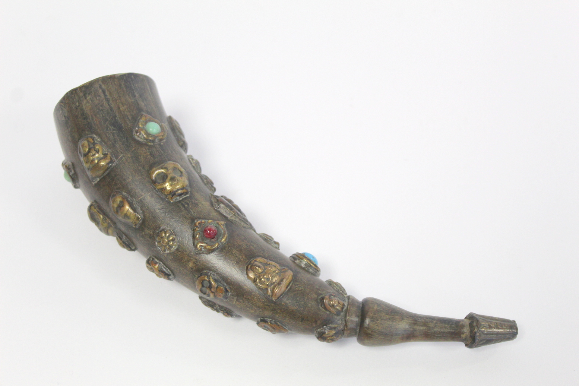 Tibetan horn with carved and shaped end and applied repousse metal masks with inset turquoise and - Image 2 of 12