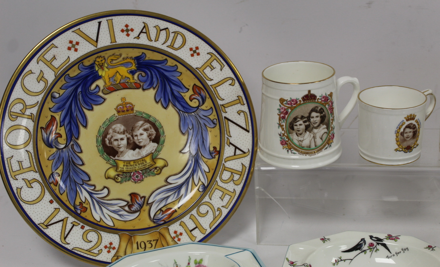 Collection of commemorative ware for Princess Elizabeth and Princess Margaret, comprising: Paragon - Bild 3 aus 7