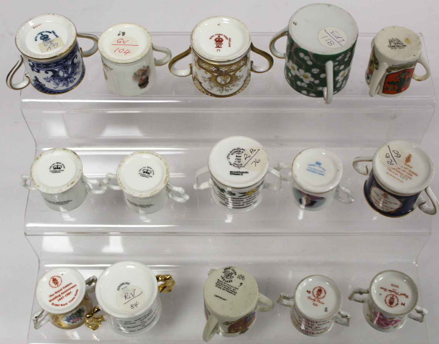 Collection of sixteen miniature royal commemorative tygs, loving cups and a mug including Royal - Bild 3 aus 5