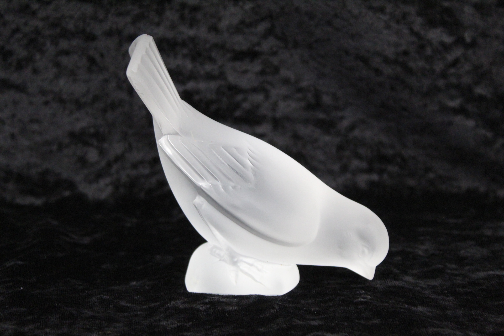 Modern Lalique frosted glass paperweight in the form of a pecking sparrow, incised mark Lalique