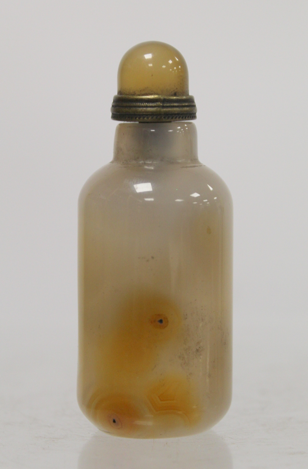 Chinese mottled brown and grey agate snuff bottle of cylindrical form with domed stopper. 8cm high. - Image 3 of 9