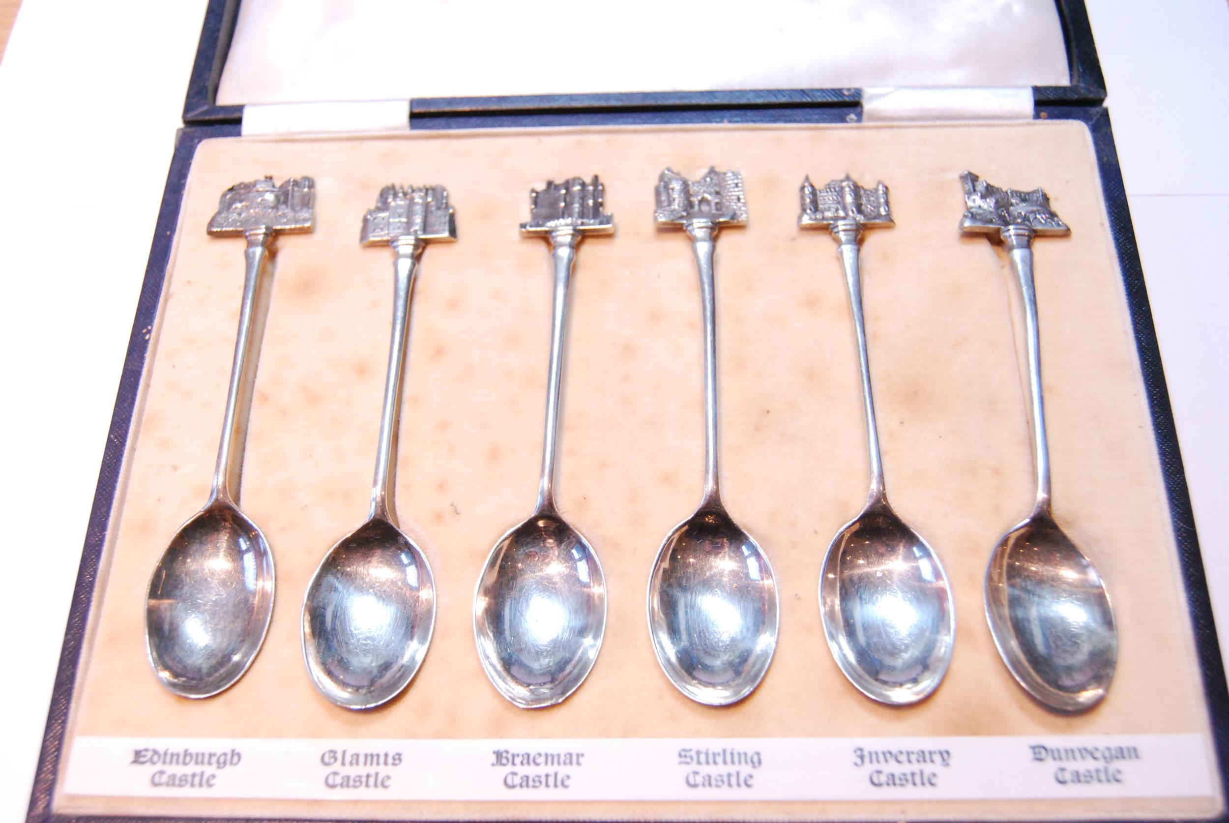 Set of six silver coffee spoons with finials depicting various Scottish castles, Edinburgh 1936, - Image 2 of 8