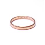 22ct gold band ring, 1931, size K, 1.9g.