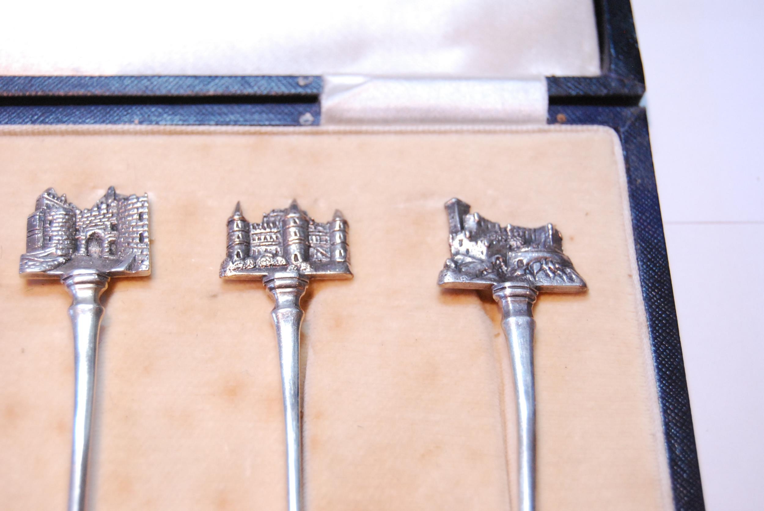 Set of six silver coffee spoons with finials depicting various Scottish castles, Edinburgh 1936, - Image 5 of 8